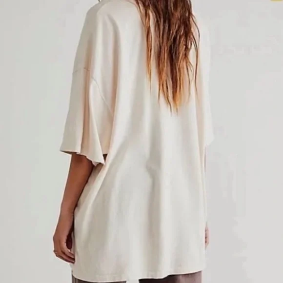 DAYDREAMER | All You Need Is Love Tee | OS - Picture 3 of 13